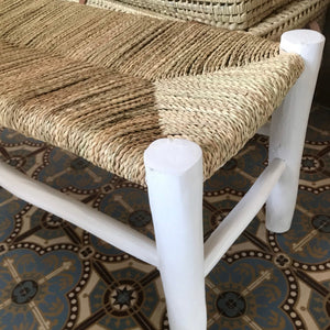 Banc marocain en bois peint et tressage naturel