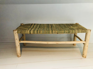 Banc marocain en bois massif et tressage naturel