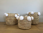 Petit panier avec pompons