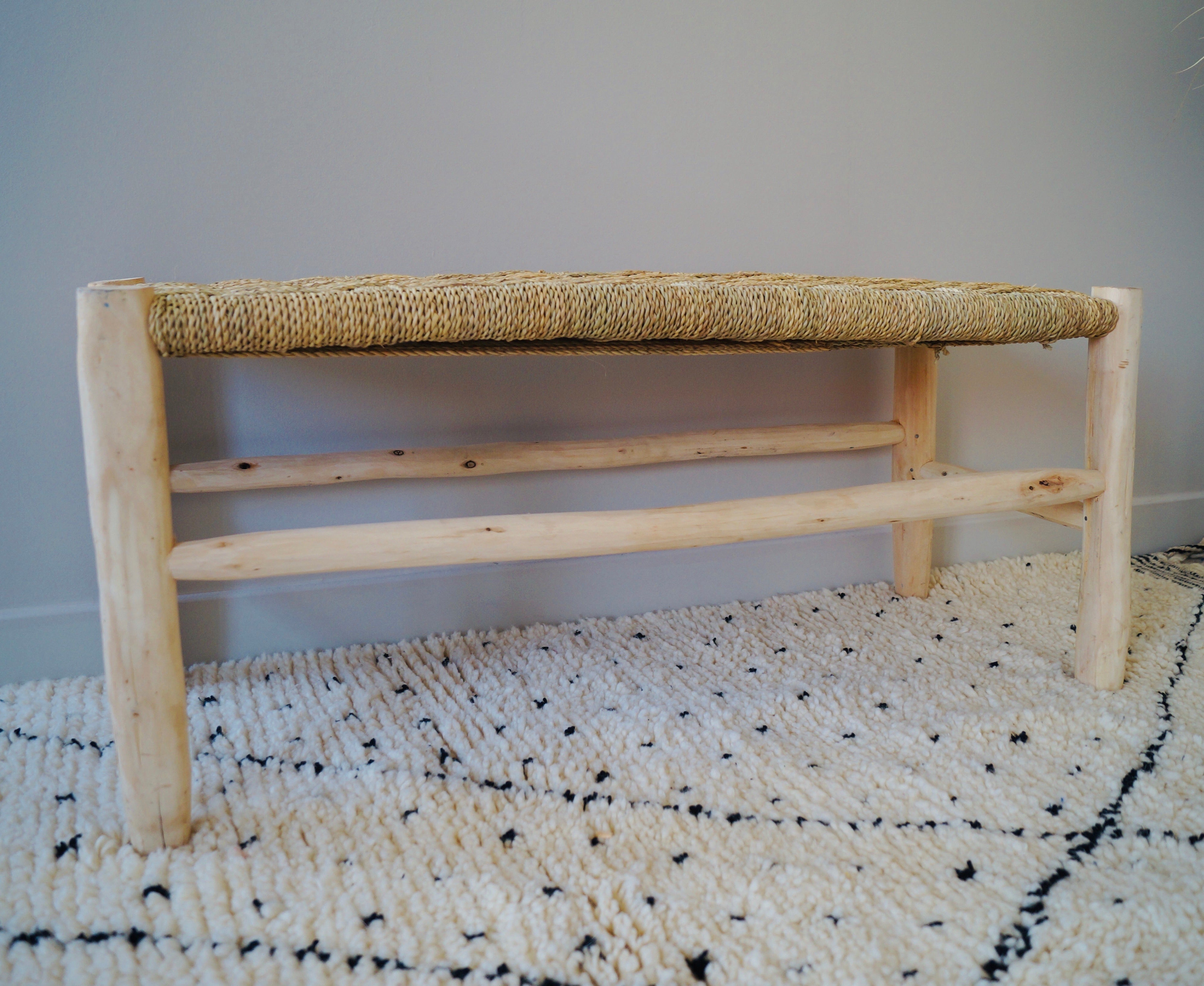 Banc marocain en bois massif et tressage naturel